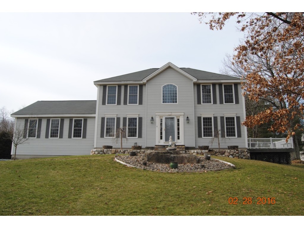 13 Redwood Road Salem, NH 03079 - Photo 1 of 6