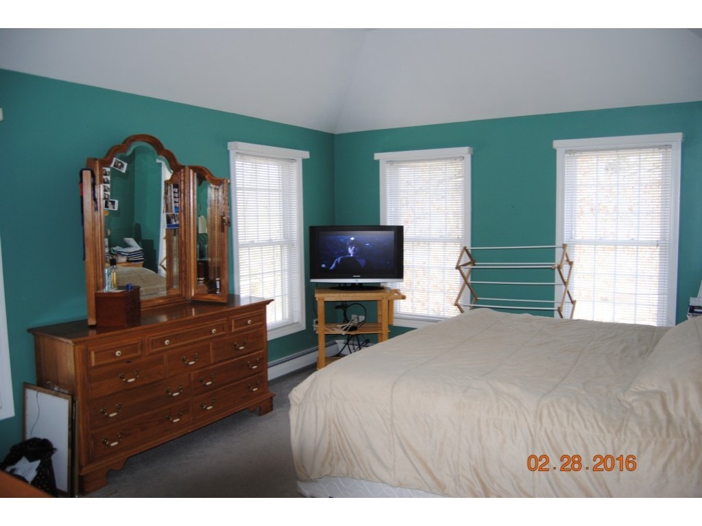 13 Redwood Road Salem, NH 03079 - Photo 3 of 6
