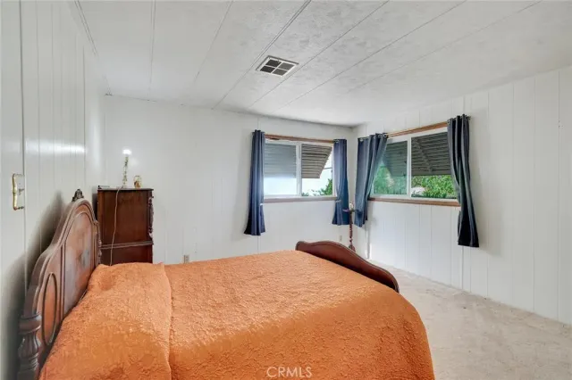 a view of livingroom with hardwood