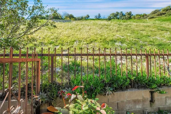 $149,900 | 2550 Pacific Coast Highway, Unit 256, Torrance, CA 90505