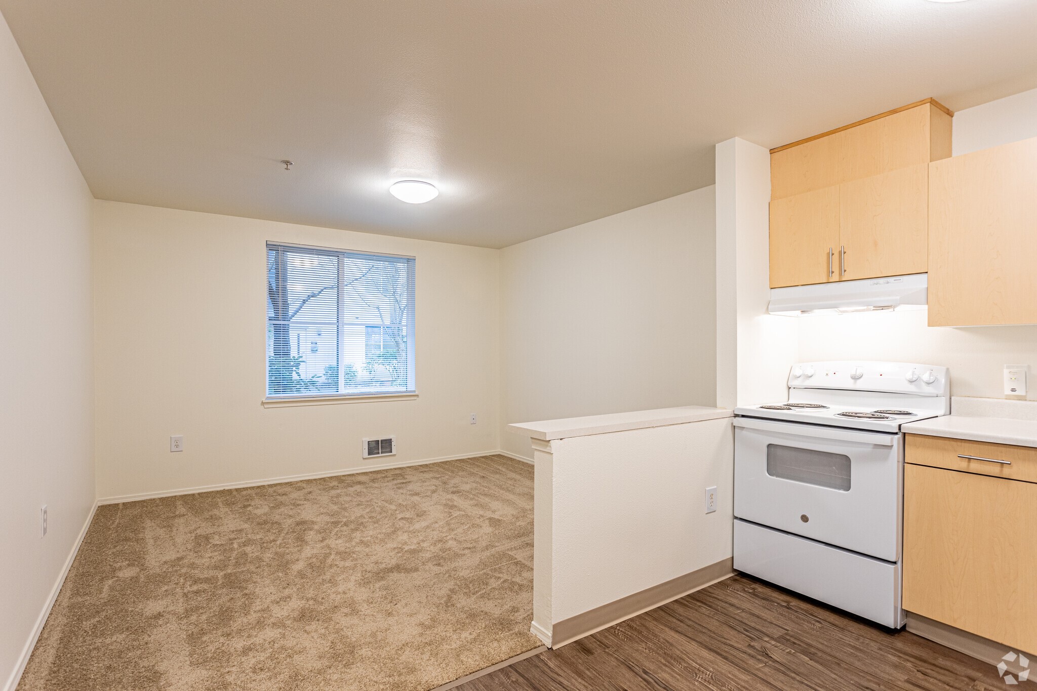 6940 37th Avenue South Seattle, WA 98118 - Photo 15 of 30