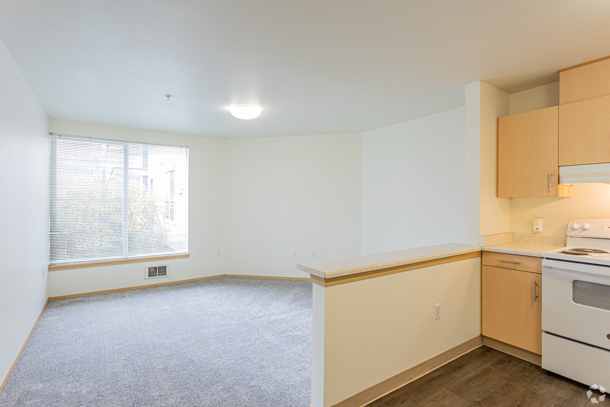 6940 37th Avenue South Seattle, WA 98118 - Photo 20 of 30