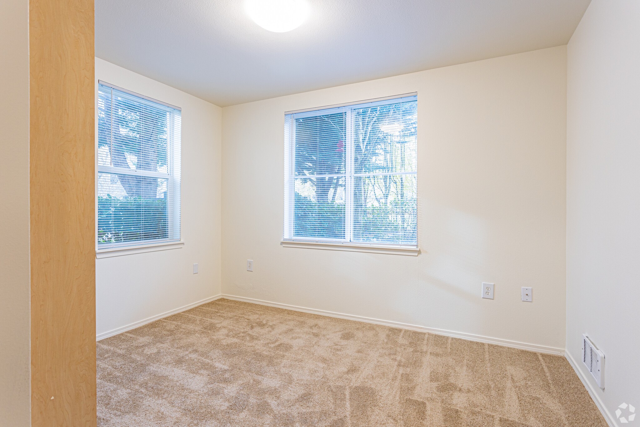 6940 37th Avenue South Seattle, WA 98118 - Photo 24 of 30