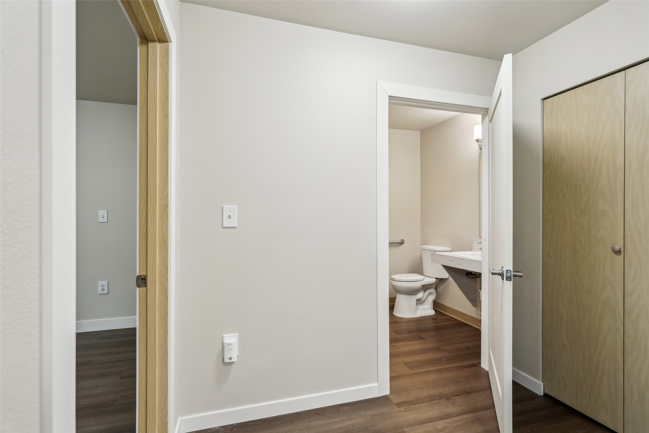 6940 37th Avenue South Seattle, WA 98118 - Photo 41 of 50 a bathroom with a toilet