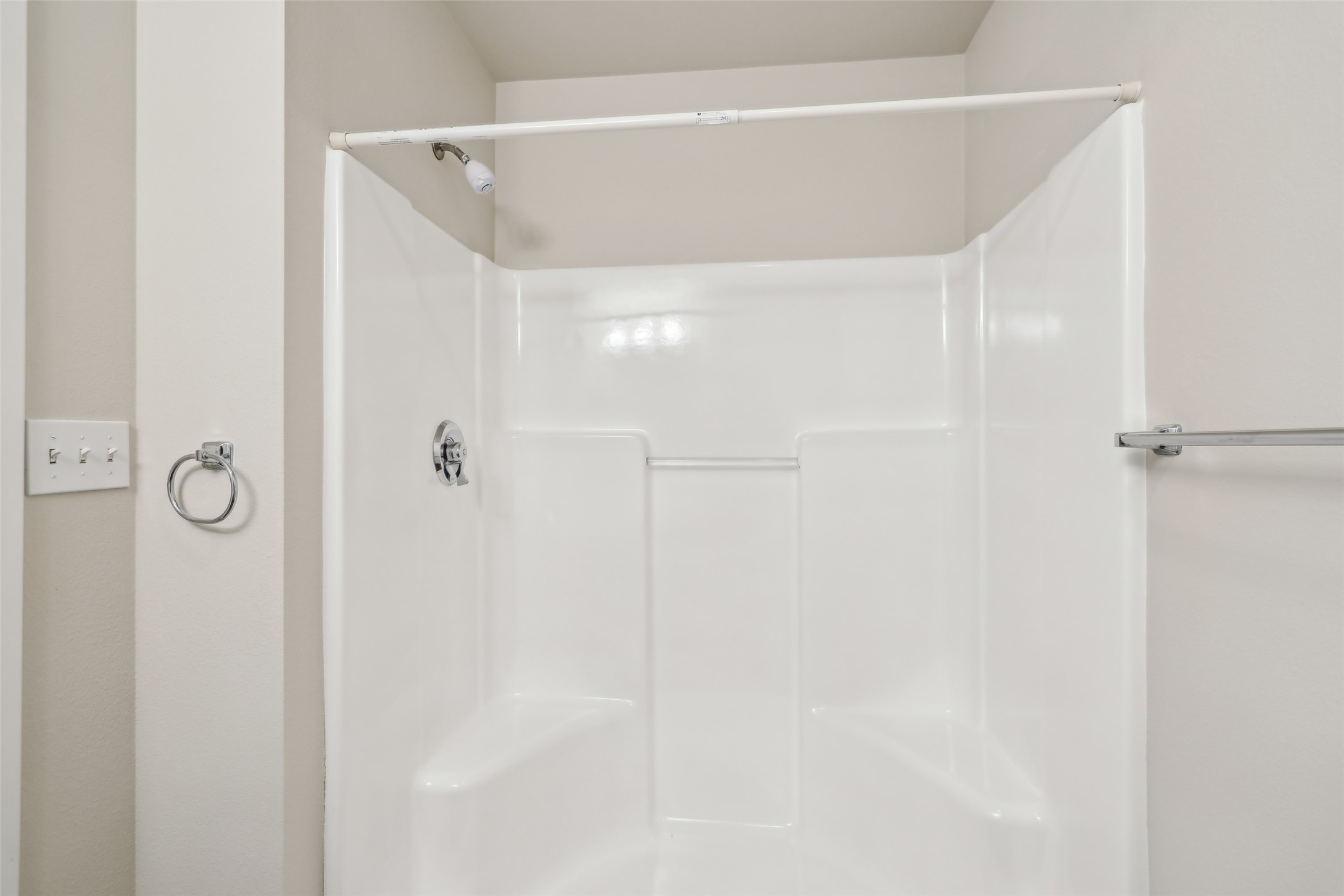 6940 37th Avenue South Seattle, WA 98118 - Photo 43 of 50 a bathroom with a shower