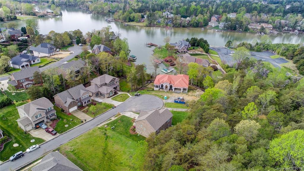 710 Old Cove Road Tega Cay, SC 29708 - Photo 2 of 38