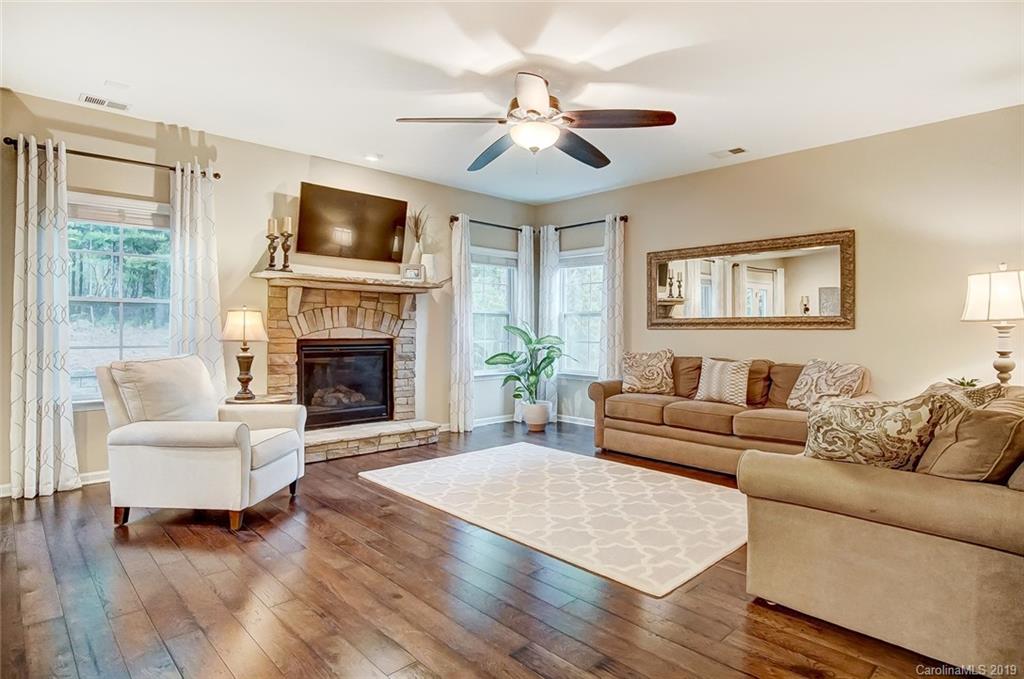 710 Old Cove Road Tega Cay, SC 29708 - Photo 12 of 38