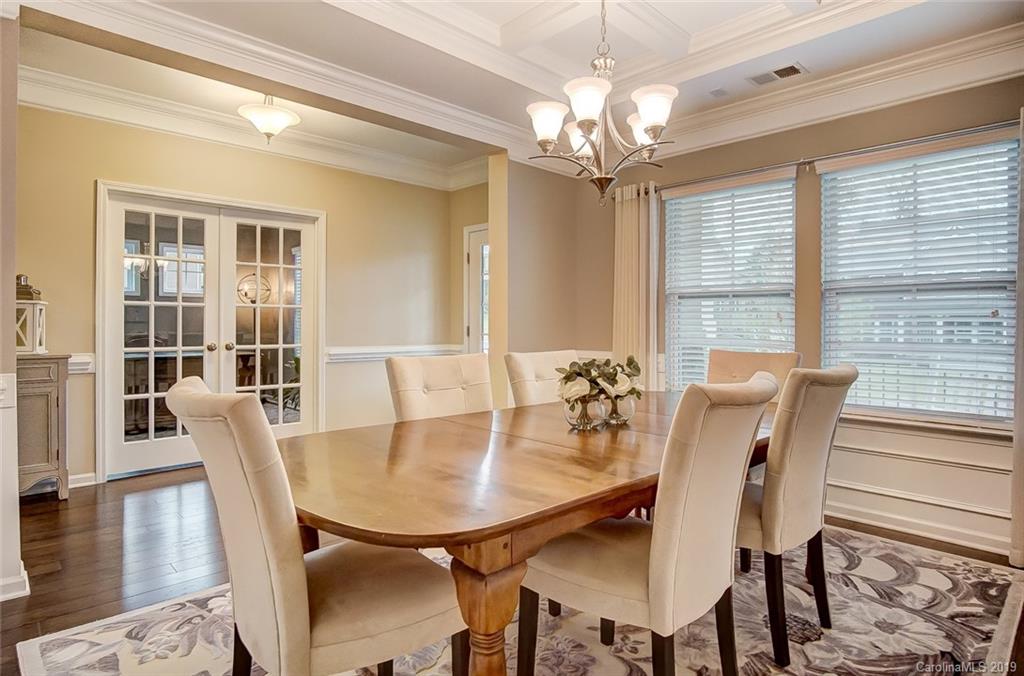 710 Old Cove Road Tega Cay, SC 29708 - Photo 9 of 38