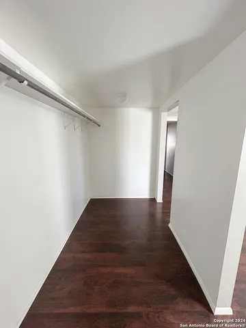 $1,495 | 613 East Ireland Street, Seguin, TX 78155