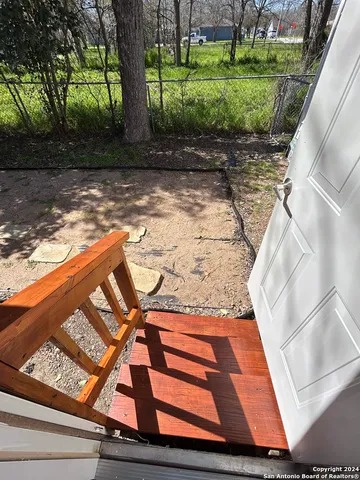 $1,495 | 613 East Ireland Street, Seguin, TX 78155