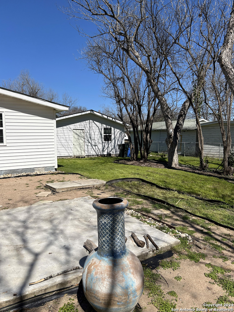 613 East Ireland Street Seguin, TX 78155 - Photo 39 of 42 a view of a yard with plants