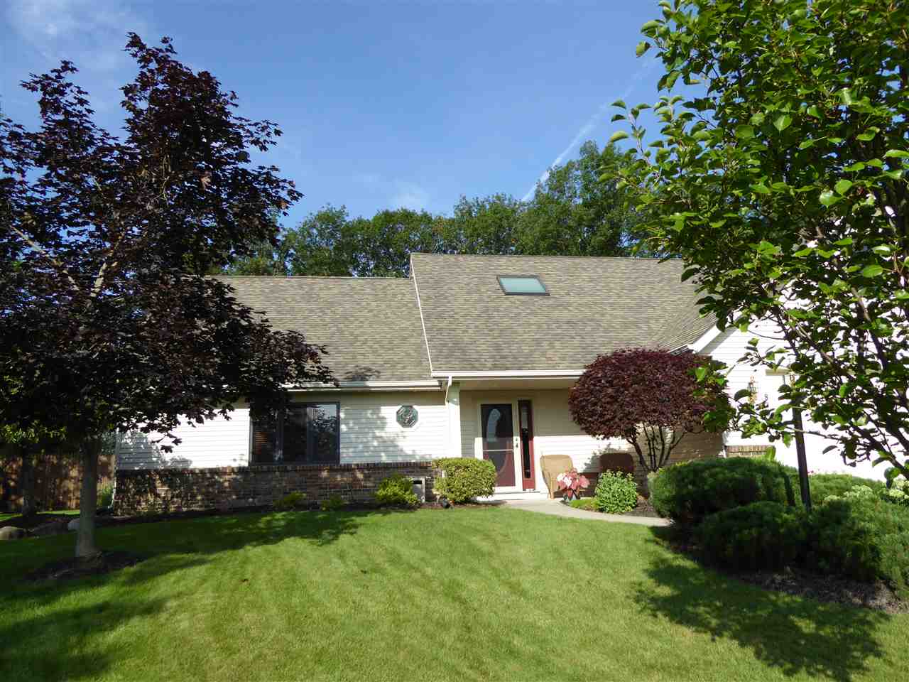 8301 Hawk Spring Hill Fort Wayne, IN 46825 - Photo 2 of 29 Gallery Image 2
