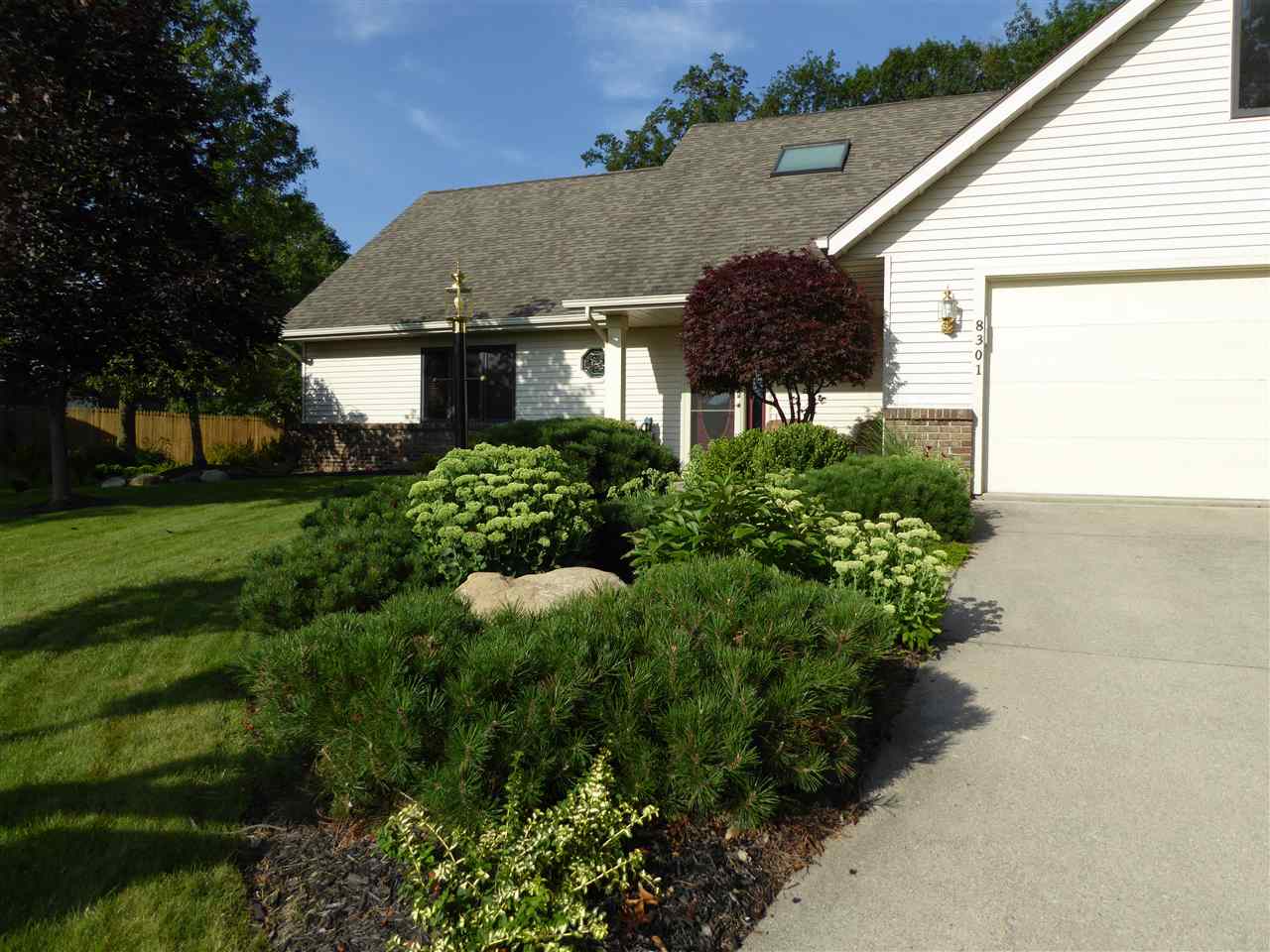 8301 Hawk Spring Hill Fort Wayne, IN 46825 - Photo 3 of 29 Gallery Image 3