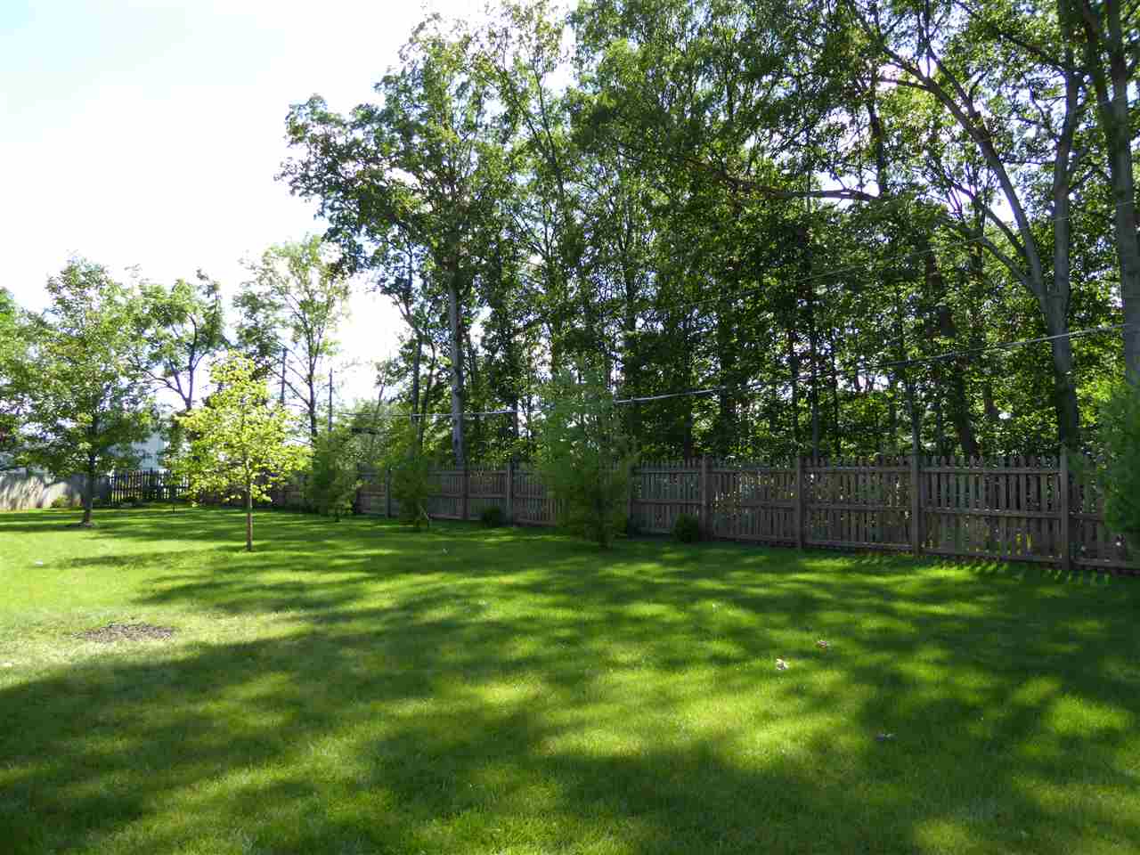 8301 Hawk Spring Hill Fort Wayne, IN 46825 - Photo 9 of 29 Gallery Image 9