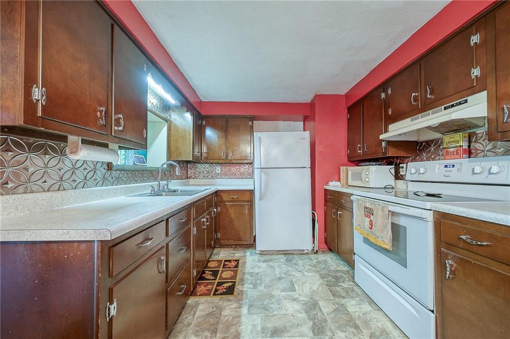 369 Hollow Road Darlington, PA 16115 - Photo 7 of 24 Gallery Image 7
