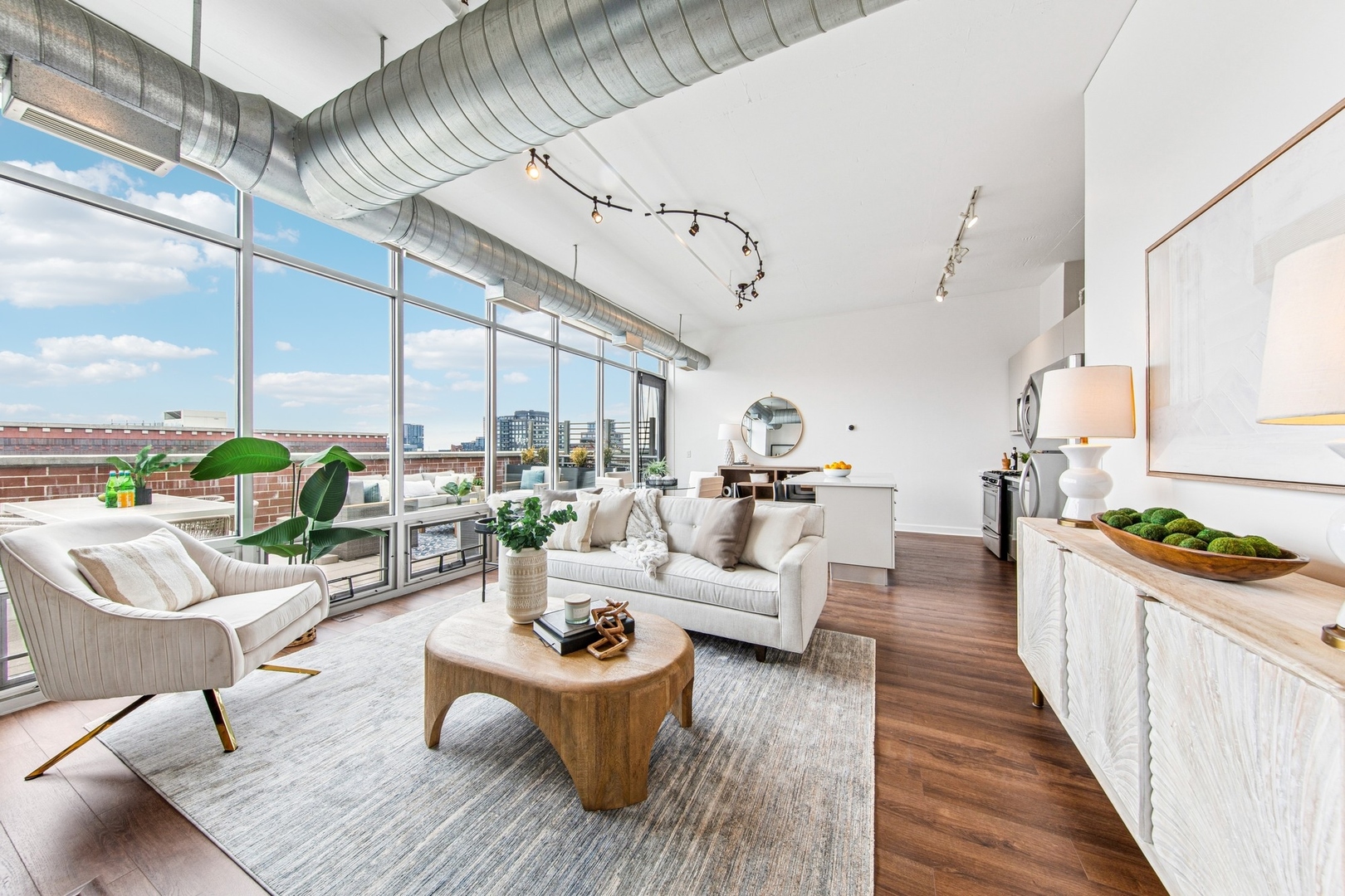 111 South Morgan Street, Unit 904 Chicago, IL 60607 - Photo 3 of 18 Gallery Image 3