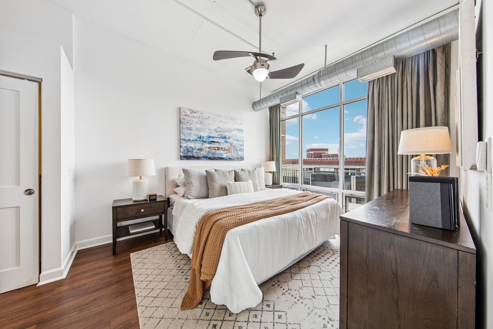 111 South Morgan Street, Unit 904 Chicago, IL 60607 - Photo 9 of 18 Gallery Image 9