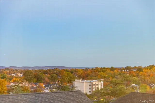 $1,199,000 | 352 Blauvelt Road, Unit 202, Monsey, NY 10952