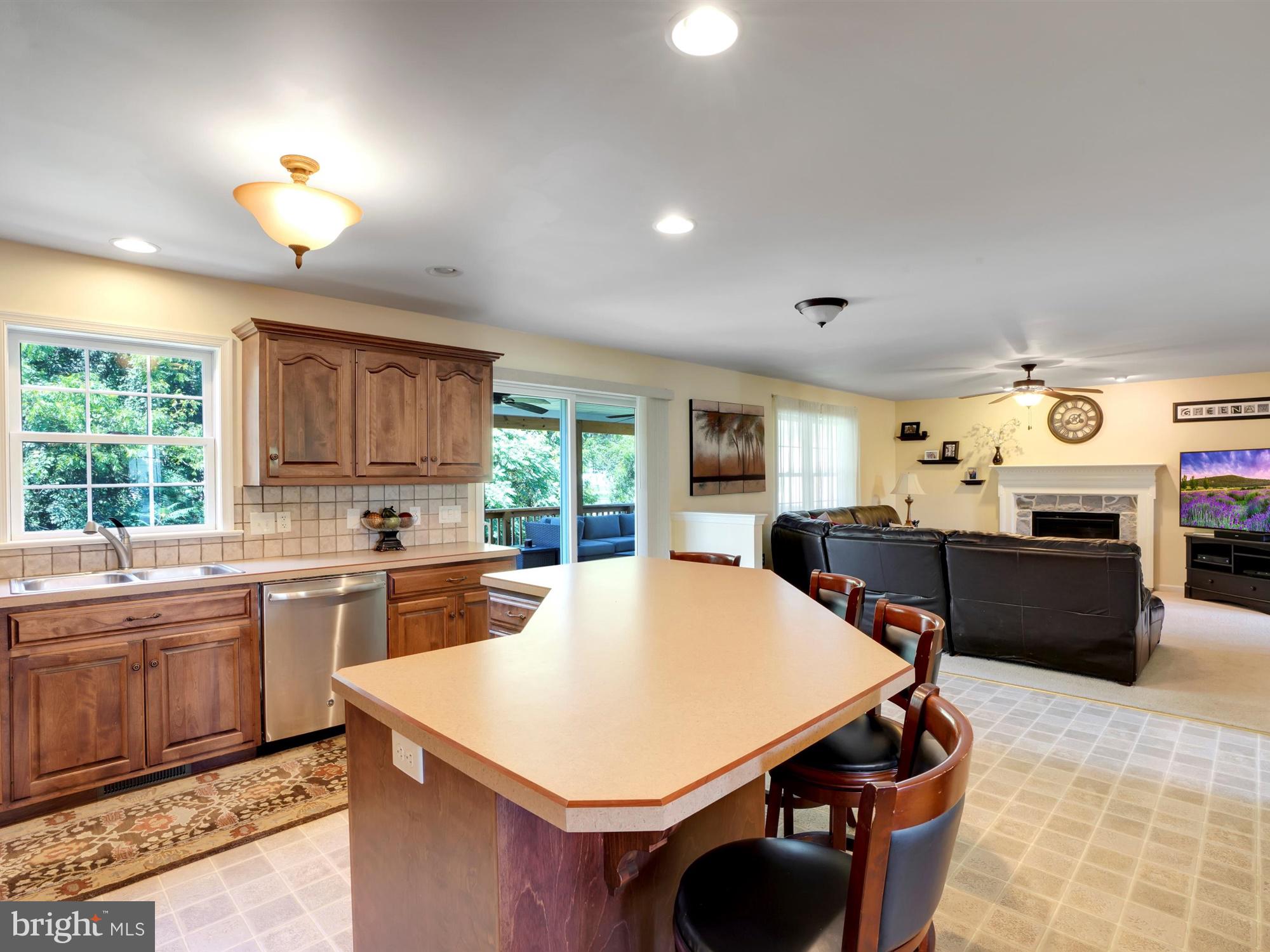 1504 Rolling Meadow Road Lebanon, PA 17046 - Photo 11 of 33 V3