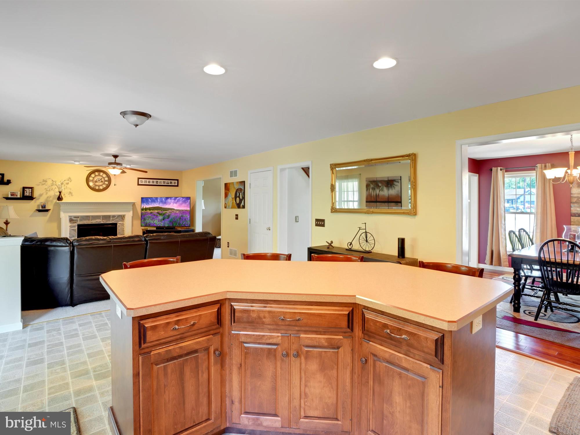 1504 Rolling Meadow Road Lebanon, PA 17046 - Photo 12 of 33 V4