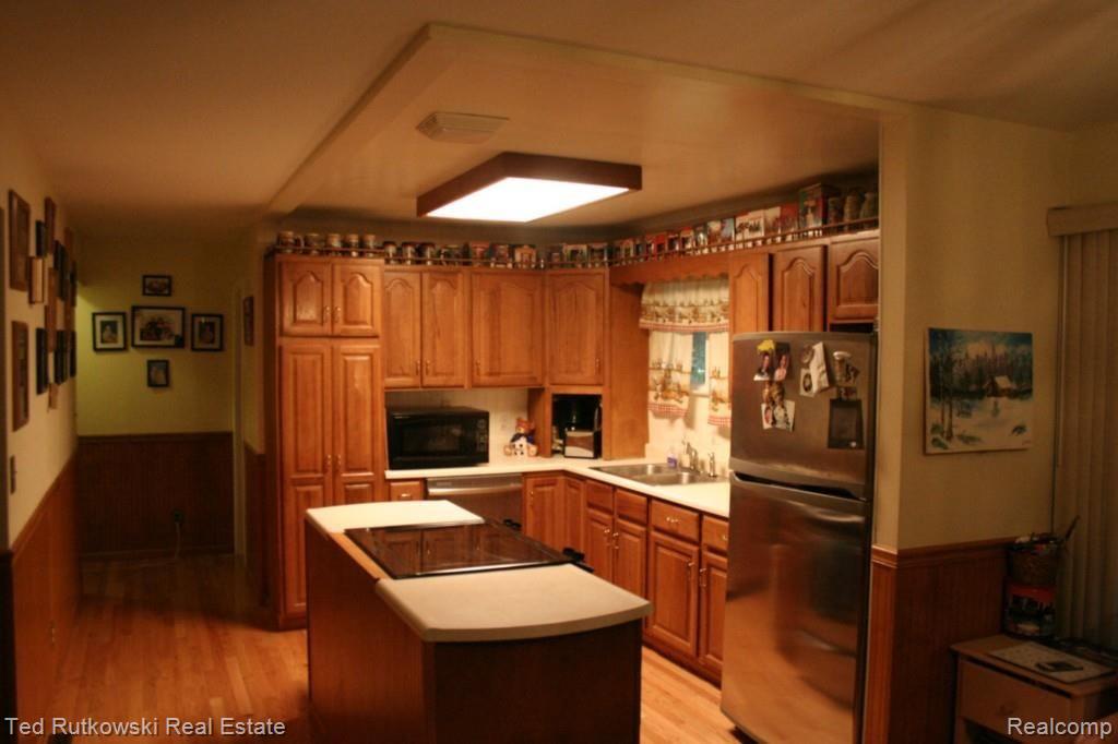 5800 Kilgore Road Avoca, MI 48006 - Photo 8 of 26 1 Kitchen.jpg