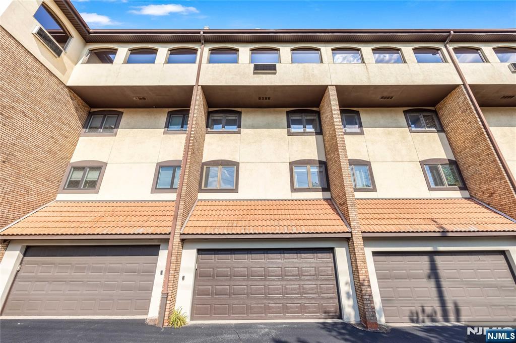 300 Gorge Road, Unit 8 Cliffside Park, NJ 07010 - Photo 30 of 32