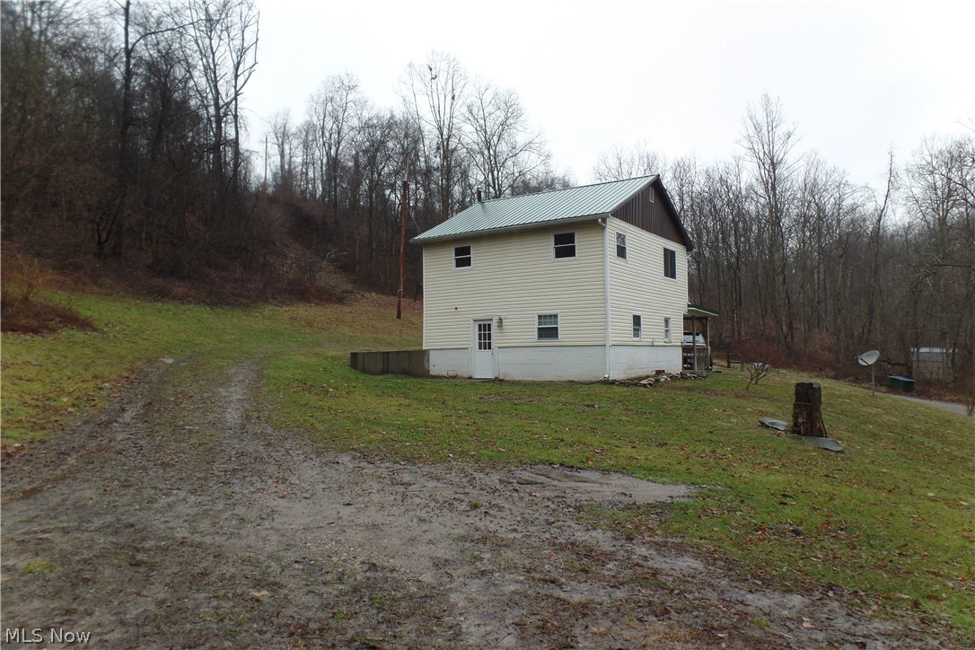 695 Shrivers Road Stockport, OH 43787 - Photo 14 of 21