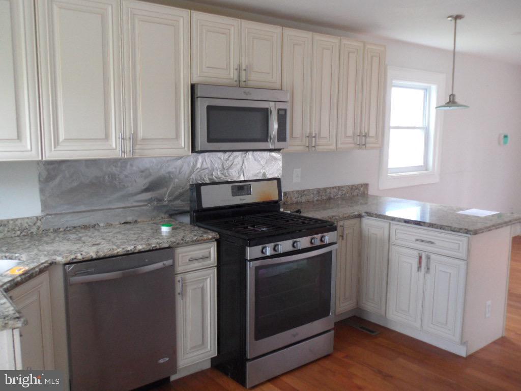 1114 Elwin Road Fort Washington, MD 20744 - Photo 4 of 16 kitchen