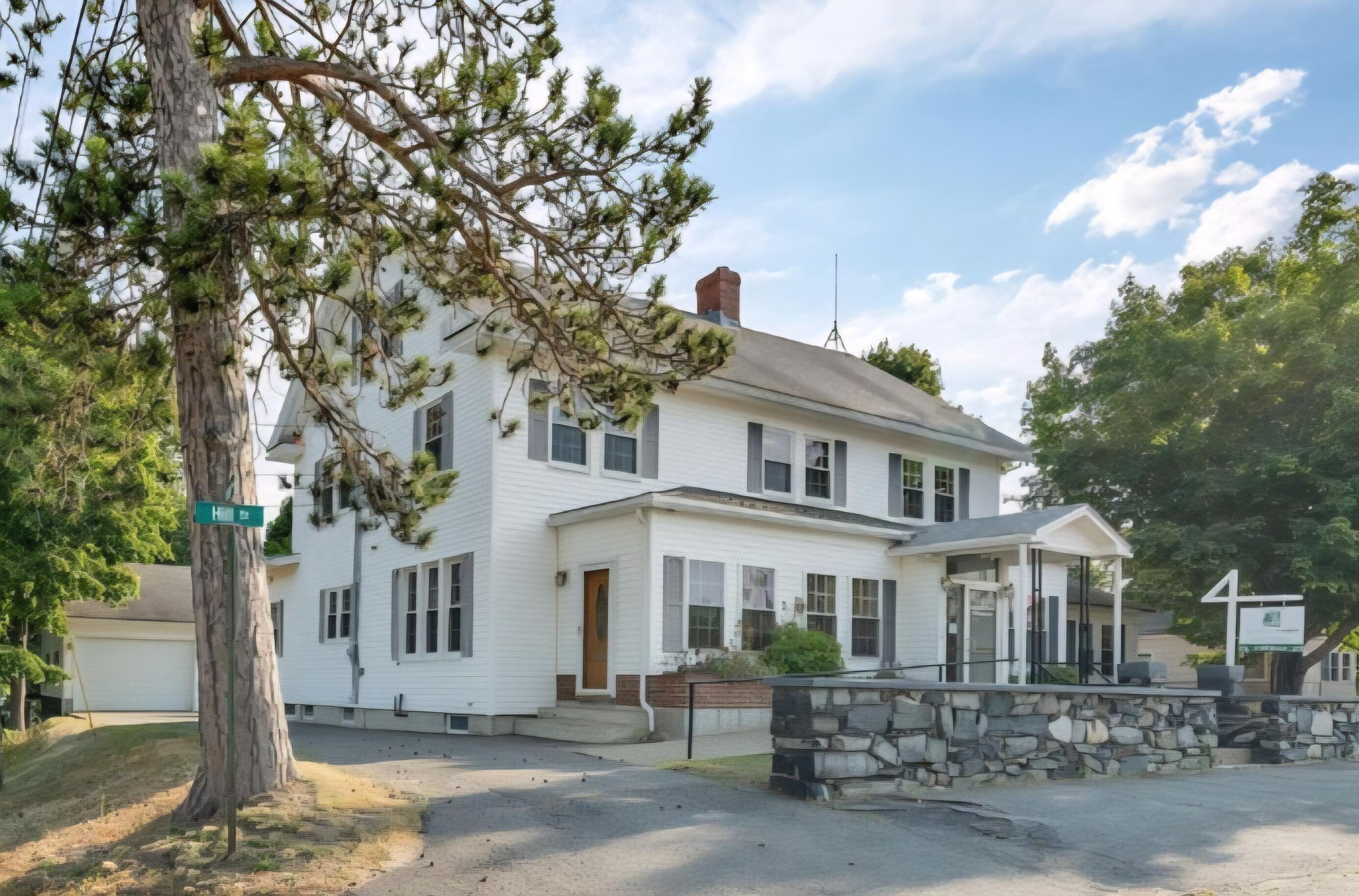 4 Hill Street Millinocket