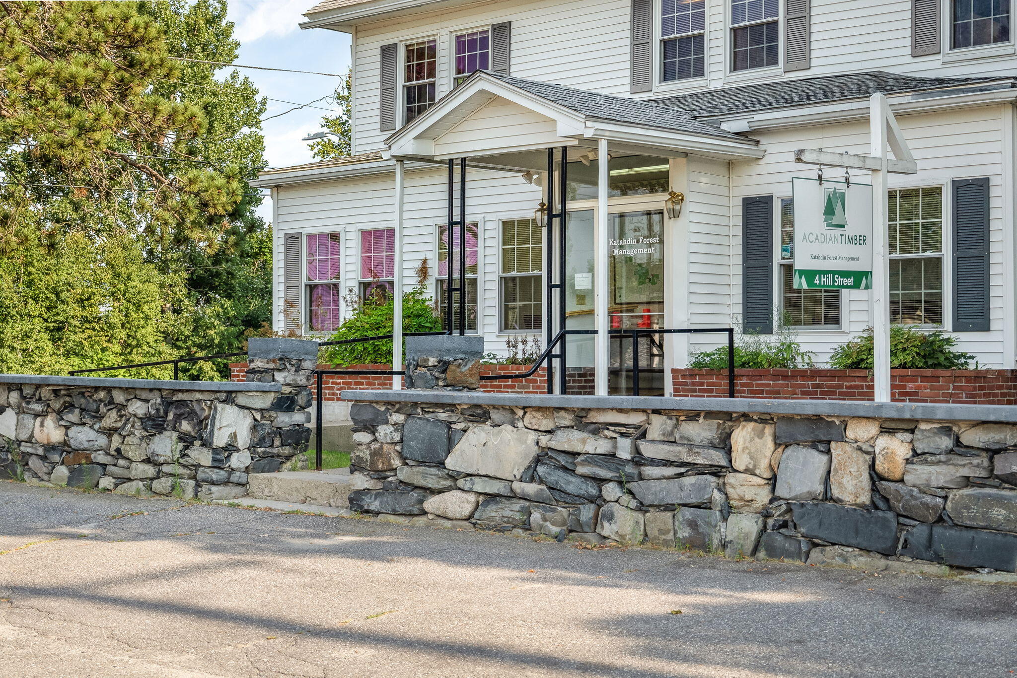 4 Hill Street Millinocket, ME 04462 - Photo 3 of 66 4 Hill Street; street entrance
