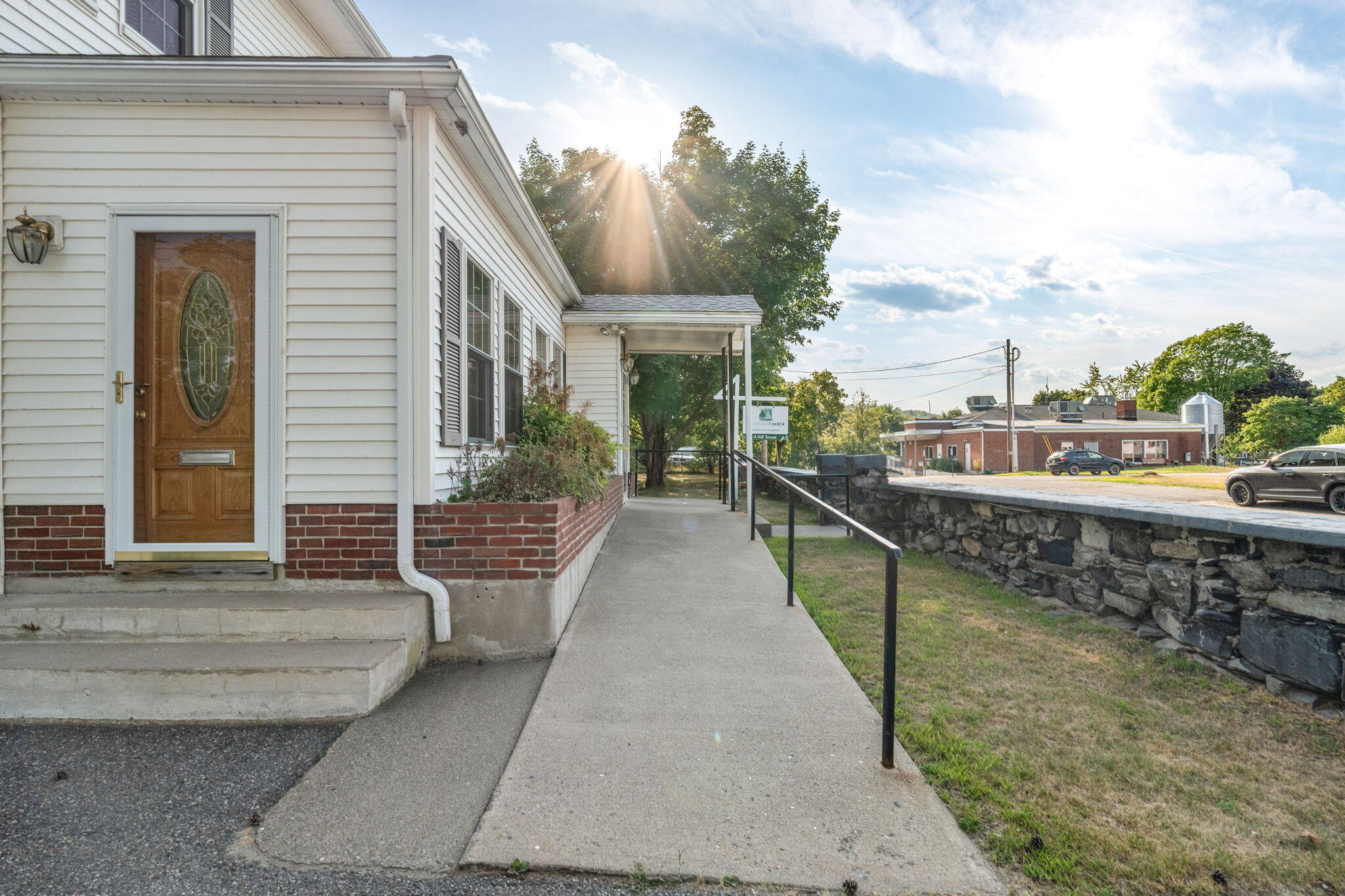 4 Hill Street Millinocket, ME 04462 - Photo 5 of 66 Handicap Accessibility