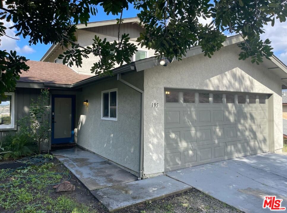 195 Foussat Road Oceanside, CA 92054 - Photo 4 of 22 Gallery Image 4