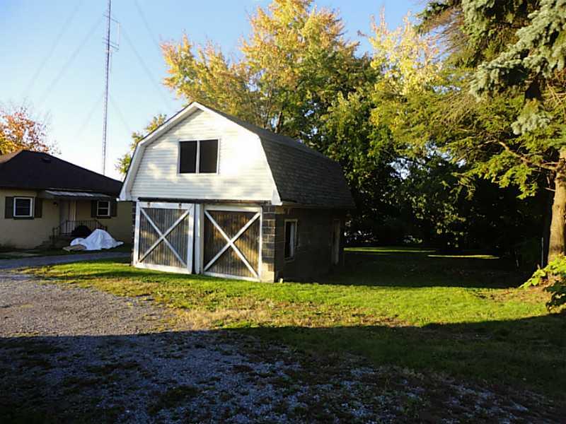 111 Freeport Road Butler, PA 16002 - Photo 22 of 25 Parking Lot/Garage.
