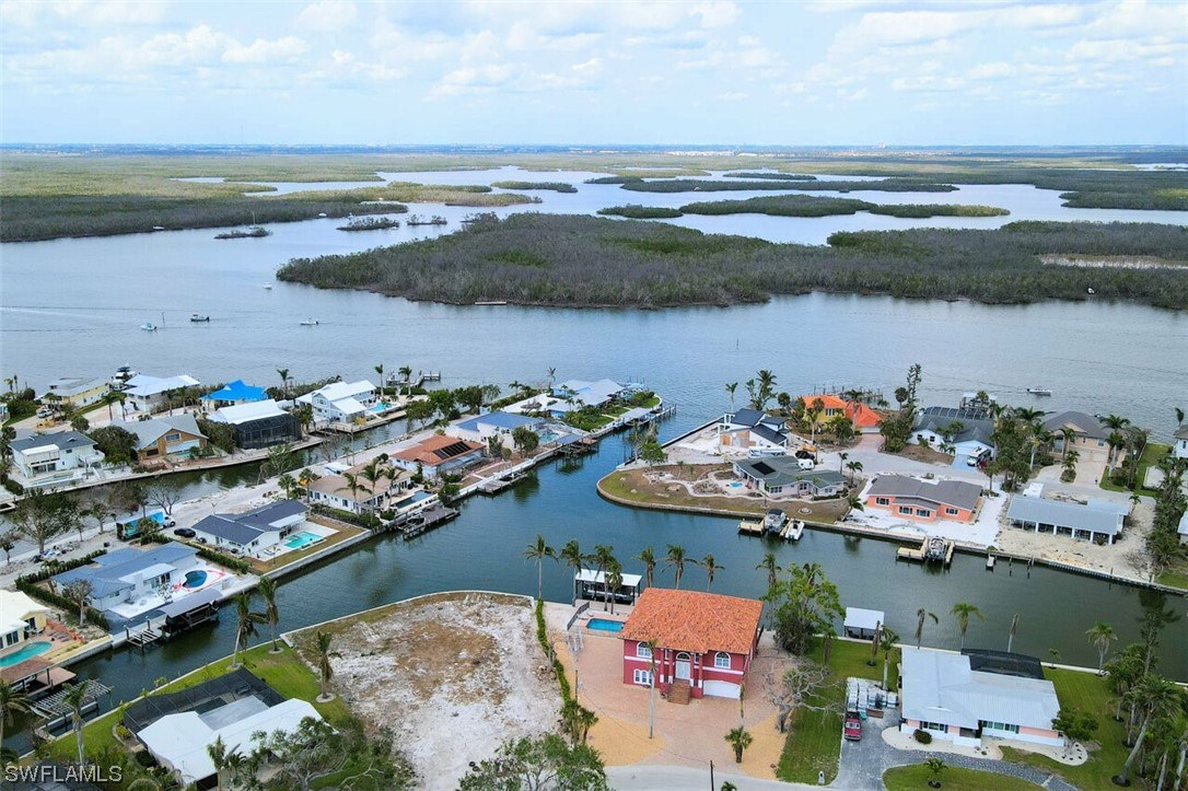 291 Randy Lane Fort Myers Beach, FL 33931 - Photo 8 of 49 Gallery Image 8