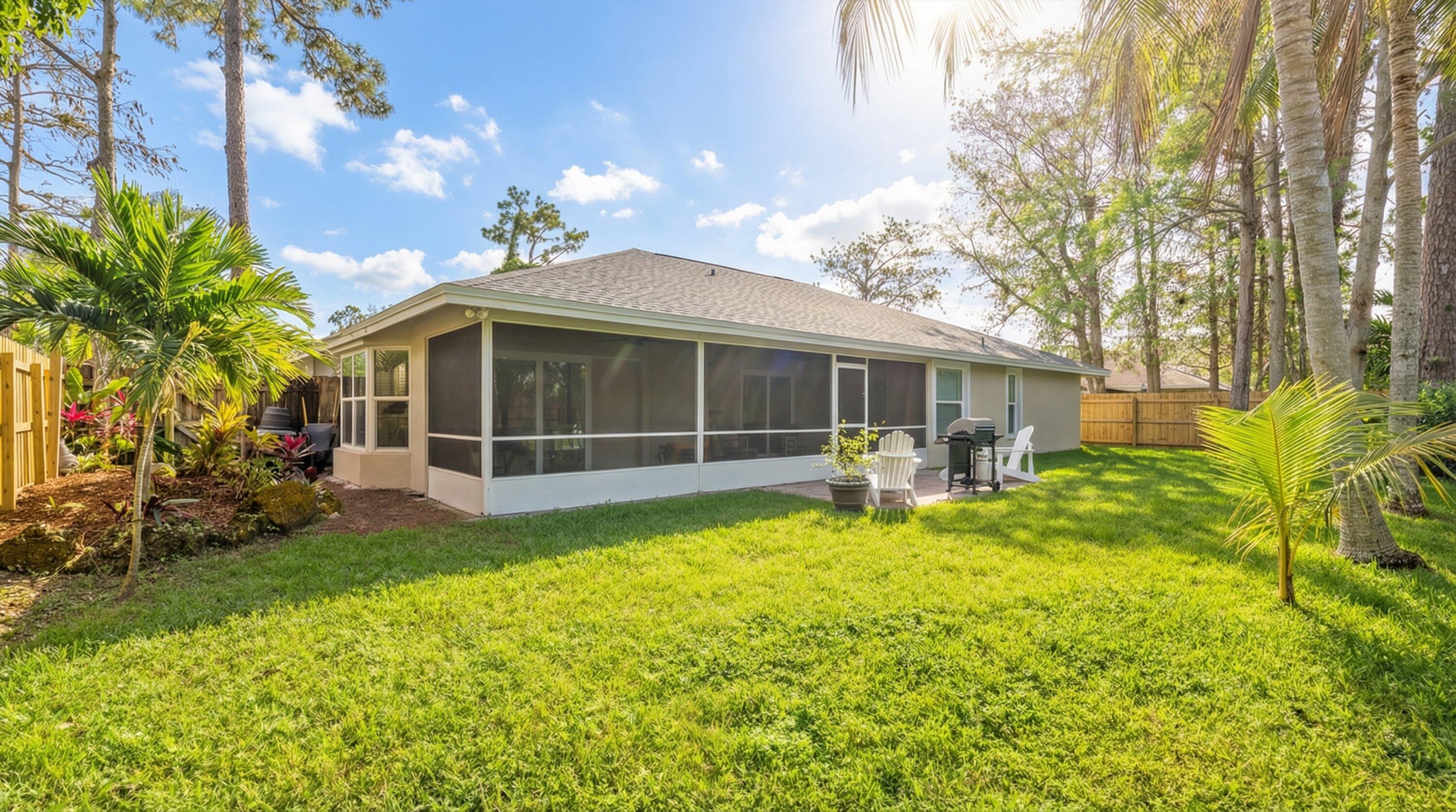 1064 Raintree Lane Wellington, FL 33414 - Photo 32 of 39 Backyard