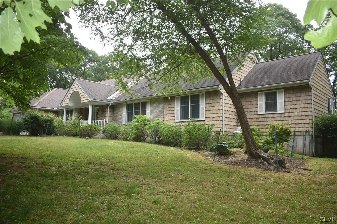 2801 Valley View Drive Bangor, PA 18013 - Photo 3 of 30 a front view of a house with a yard