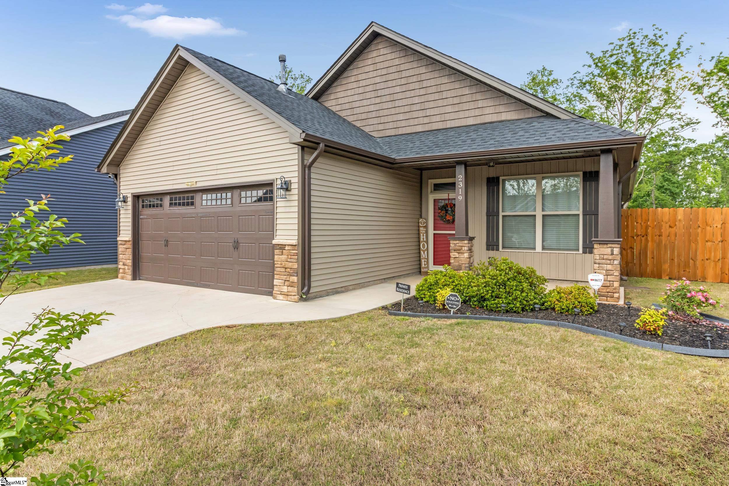 2319 Davenport Court Moore, SC 29369 - Photo 2 of 37