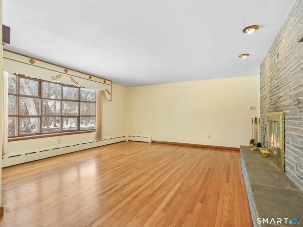 $3,800 | 4487 Madison Avenue, Trumbull, CT 06611