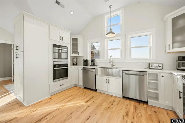 $2,200,000 | 2237 Sandfiddler Road, Unit 9, Corolla, NC 27927