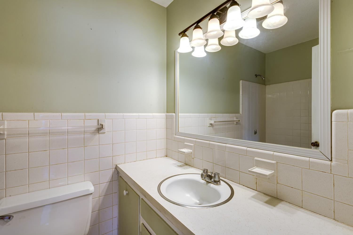 403 Oak Ridge Road Cary, NC 27511 - Photo 18 of 29 Hall bath