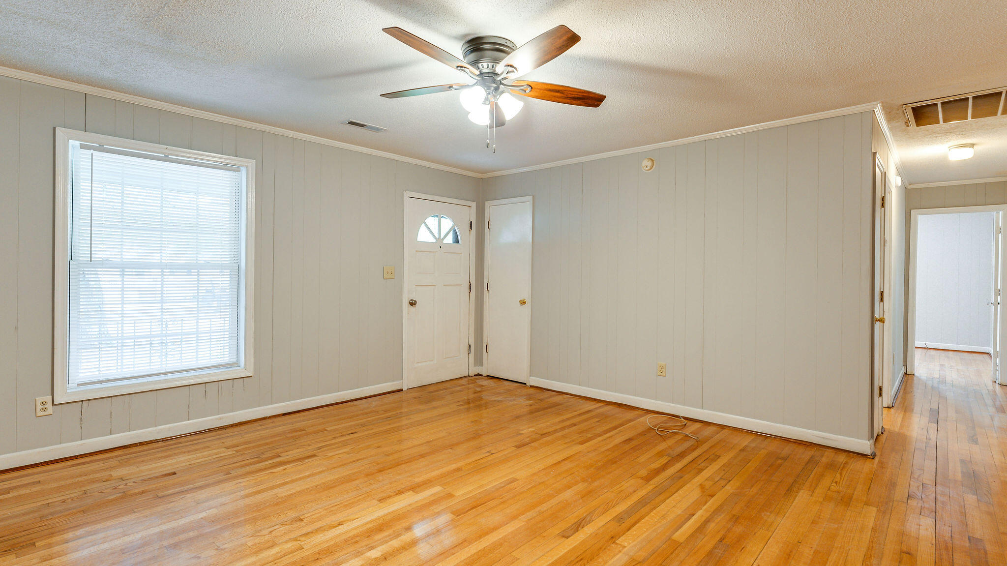 692 York Street Mount Pleasant, SC 29464 - Photo 9 of 28 692-9