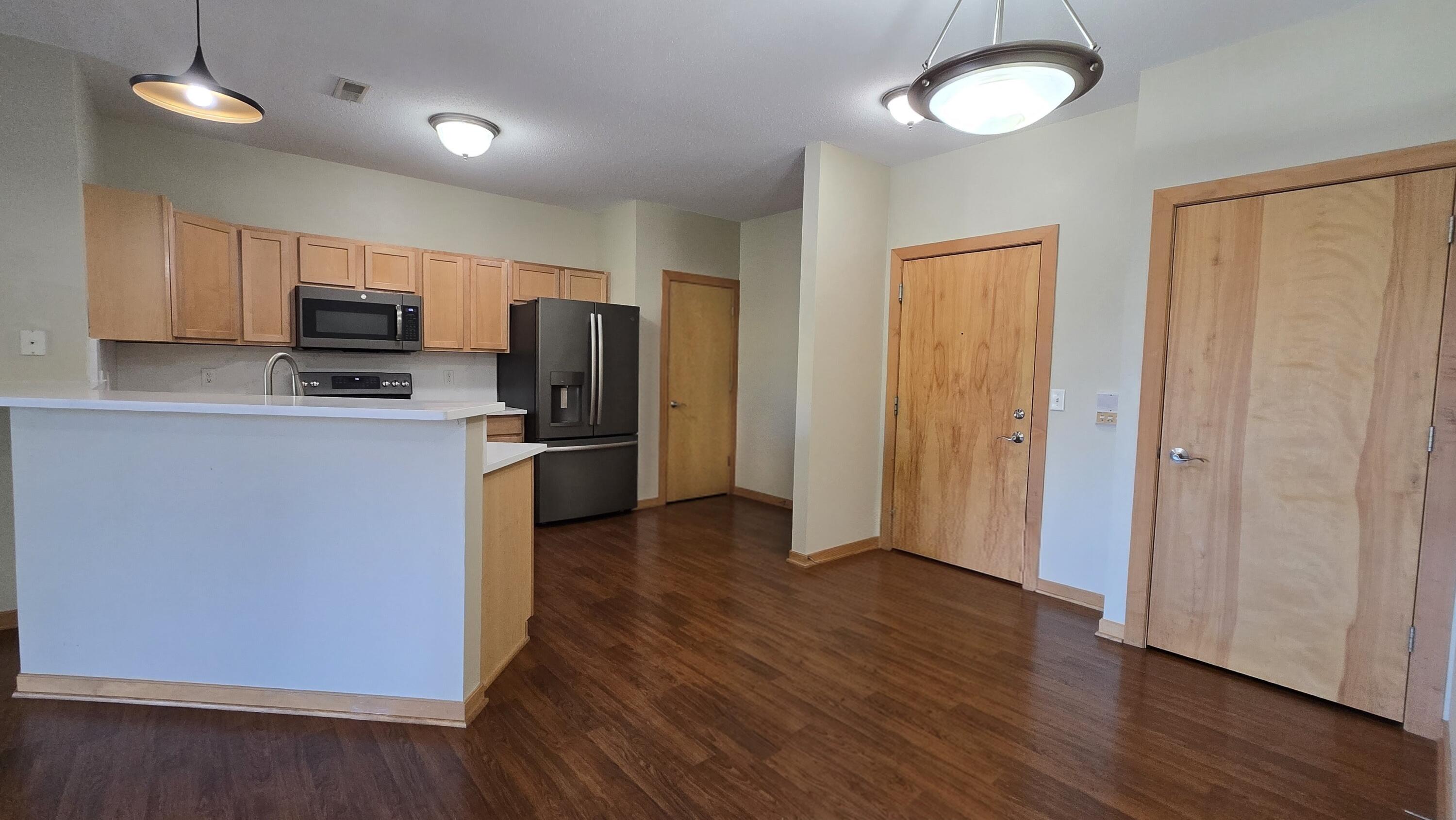 10900 West Bluemound Road, Unit 215 Wauwatosa, WI 53226 - Photo 7 of 17 KITCHEN