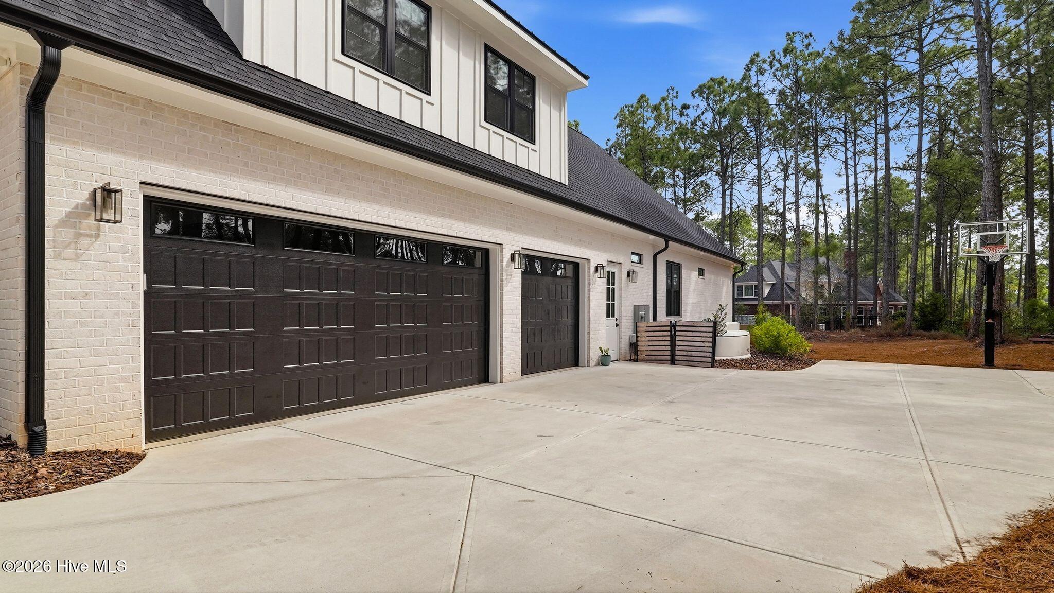 2 Masters Ridge Place Southern Pines, NC 28387 - Photo 4 of 85 Garage