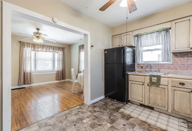 $131,900 | 528 East Parkland Avenue, Evansville, IN 47711