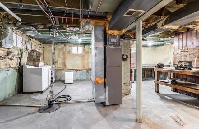 $131,900 | 528 East Parkland Avenue, Evansville, IN 47711