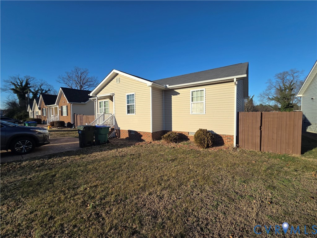 4504 Warwick Road Richmond, VA 23234 - Photo 3 of 15 a view of a house with backyard