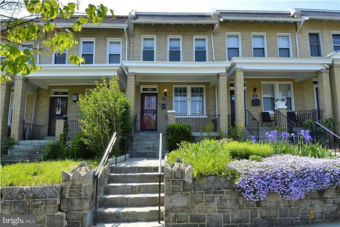 305 Adams Street Northeast Washington, DC 20002 - Photo 1 of 27 Exterior (Front)