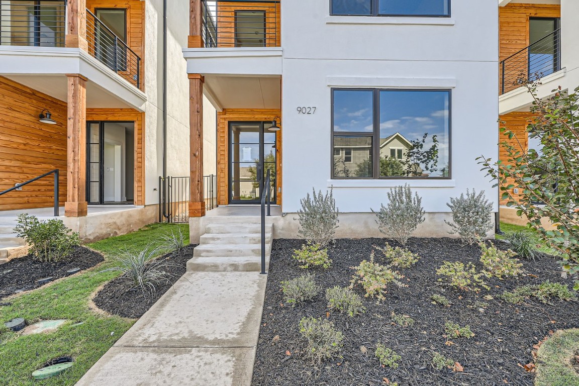 9027 Cattle Baron Path Austin, TX 78747 - Photo 2 of 28