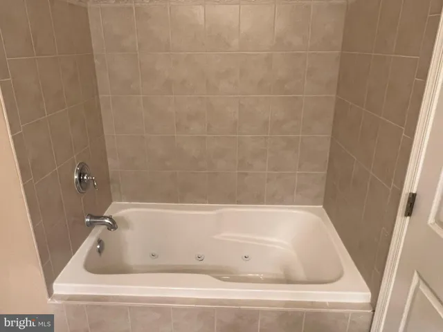 $333,333 | 812 Long Drive, Unit 812F, Aberdeen, MD 21001