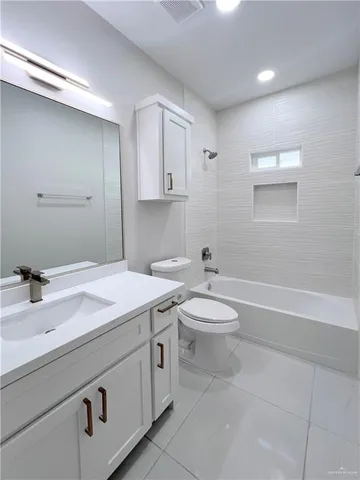 $1,400 | 2004 East 1st Street, Unit 4, Mission, TX 78572